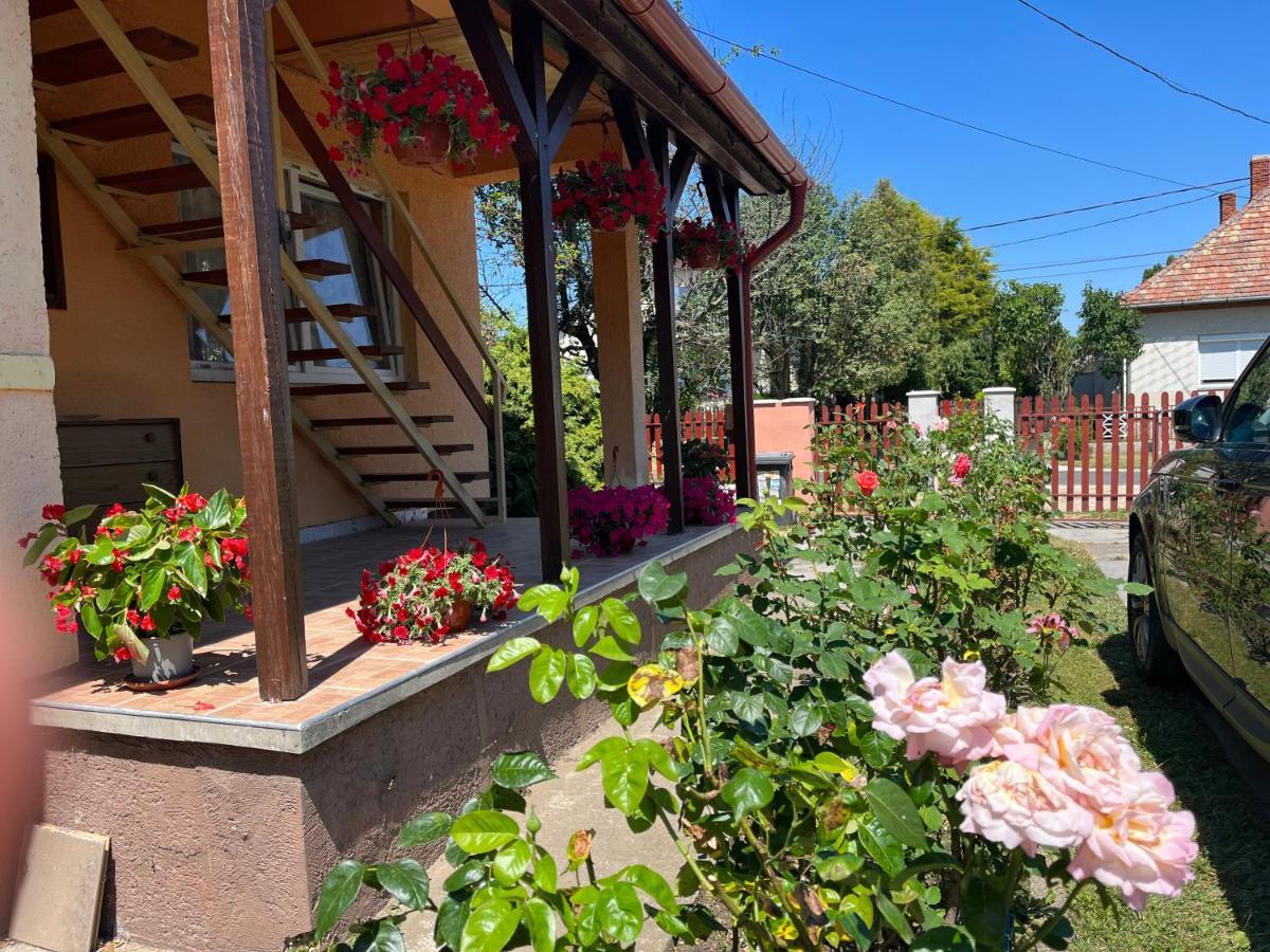 Rose Garden Apartment Siofok Exterior photo