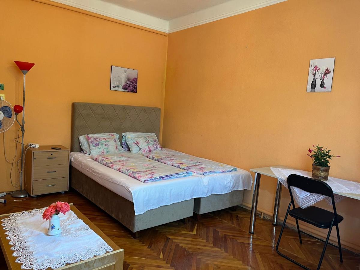 Rose Garden Apartment Siofok Exterior photo